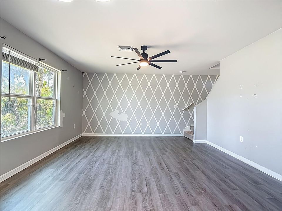 Vendido Recientemente: $225,000 (3 camas, 2 baños, 1464 Pies cuadrados)