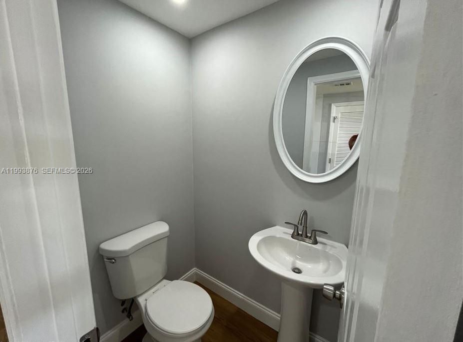 На продажу: $299,990 (3 спален, 2 ванн, 0 Квадратных фут)
