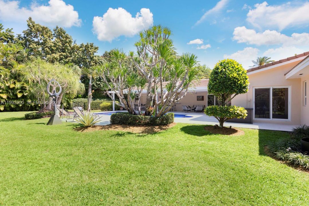 Activo con contrato: $2,699,000 (5 camas, 4 baños, 3298 Pies cuadrados)