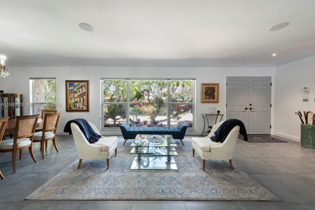 Activo con contrato: $2,699,000 (5 camas, 4 baños, 3298 Pies cuadrados)