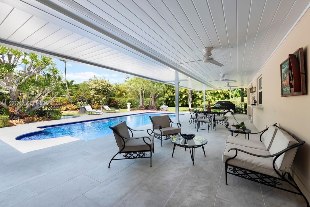 Activo con contrato: $2,699,000 (5 camas, 4 baños, 3298 Pies cuadrados)