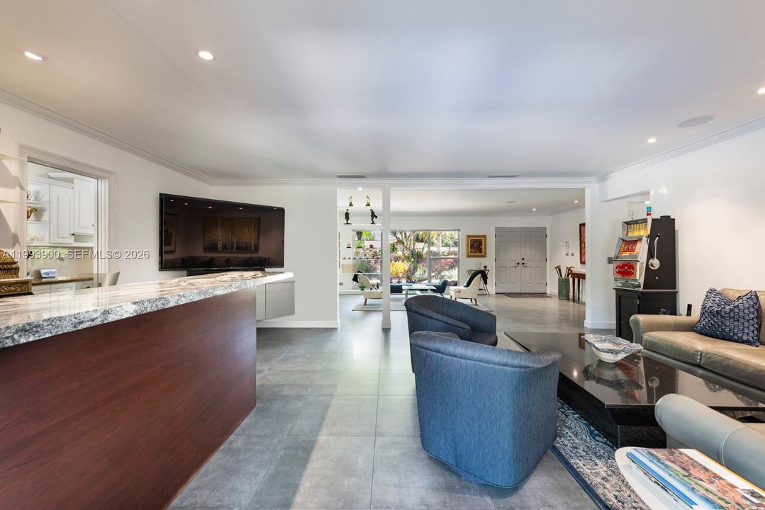Activo con contrato: $2,699,000 (5 camas, 4 baños, 3298 Pies cuadrados)