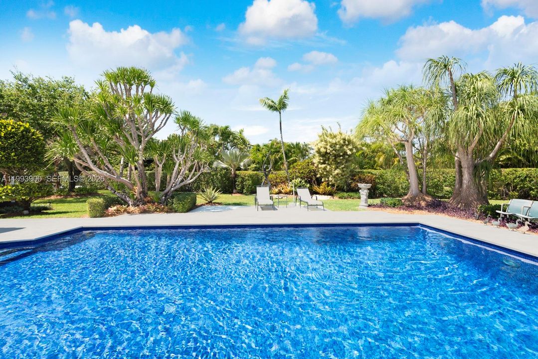 Activo con contrato: $2,699,000 (5 camas, 4 baños, 3298 Pies cuadrados)
