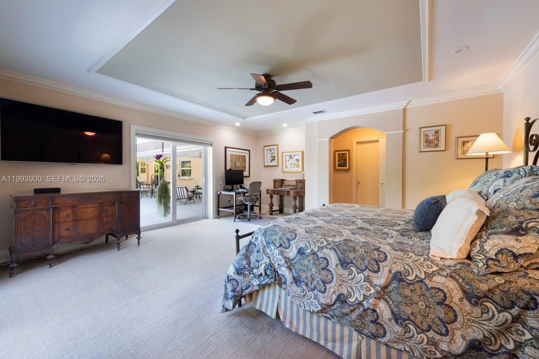 Activo con contrato: $2,699,000 (5 camas, 4 baños, 3298 Pies cuadrados)