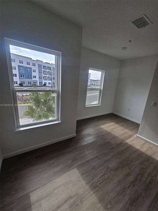 На продажу: $415,000 (3 спален, 2 ванн, 1697 Квадратных фут)