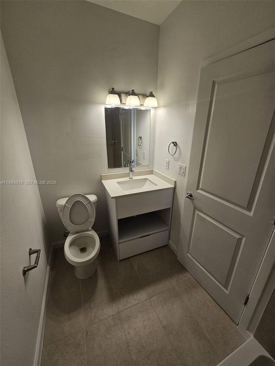 На продажу: $415,000 (3 спален, 2 ванн, 1697 Квадратных фут)