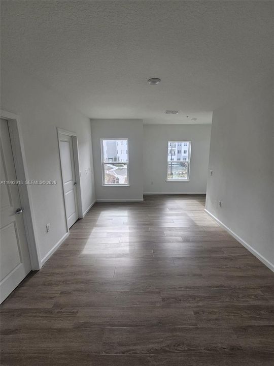 На продажу: $415,000 (3 спален, 2 ванн, 1697 Квадратных фут)