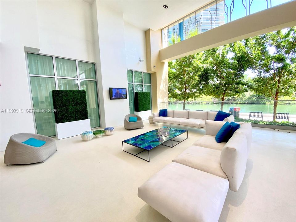 For Sale: $1,049,000 (3 beds, 3 baths, 1524 Square Feet)