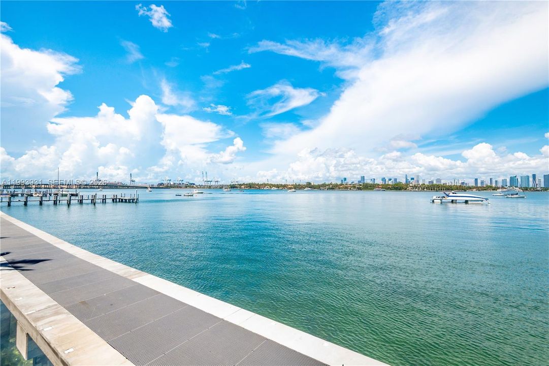 For Sale: $449,000 (1 beds, 1 baths, 610 Square Feet)
