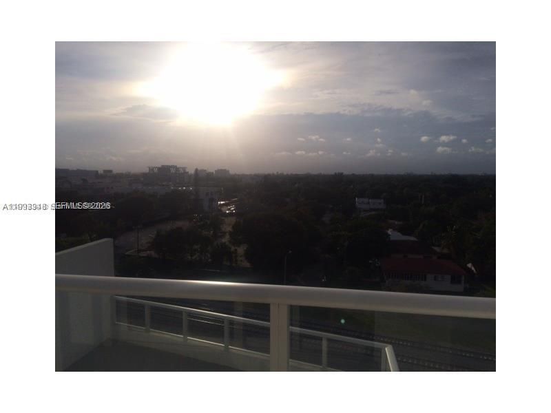 На продажу: $394,000 (1 спален, 1 ванн, 640 Квадратных фут)