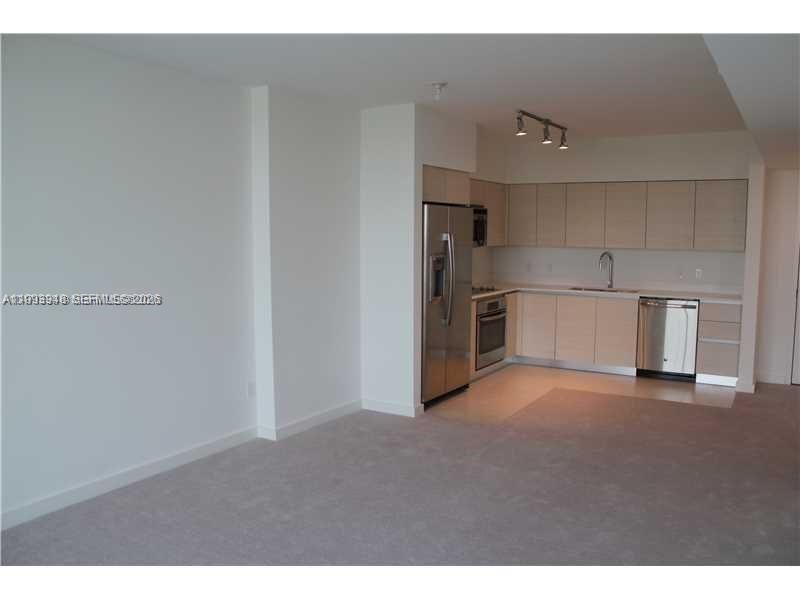 На продажу: $394,000 (1 спален, 1 ванн, 640 Квадратных фут)