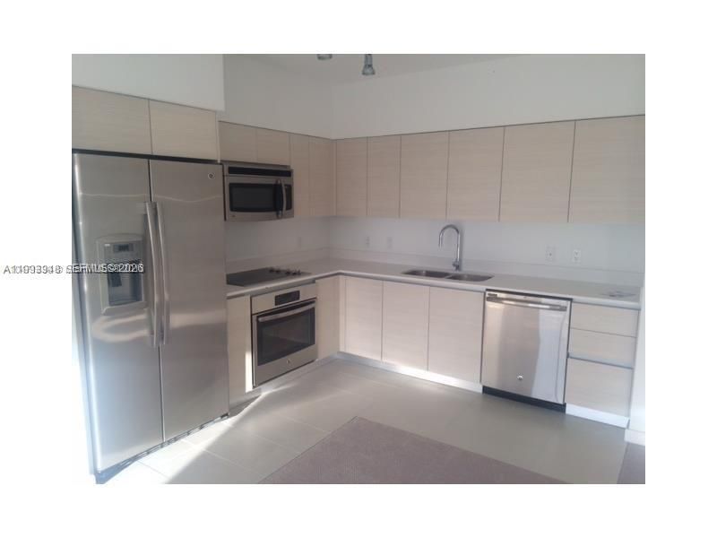 На продажу: $394,000 (1 спален, 1 ванн, 640 Квадратных фут)