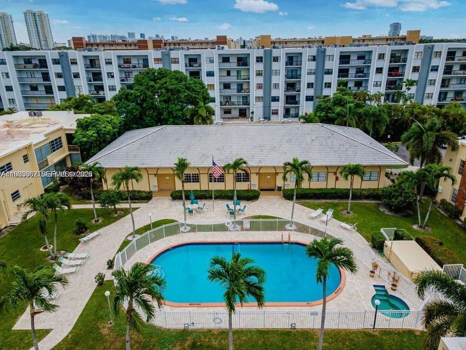 En Venta: $164,999 (1 camas, 1 baños, 1071 Pies cuadrados)