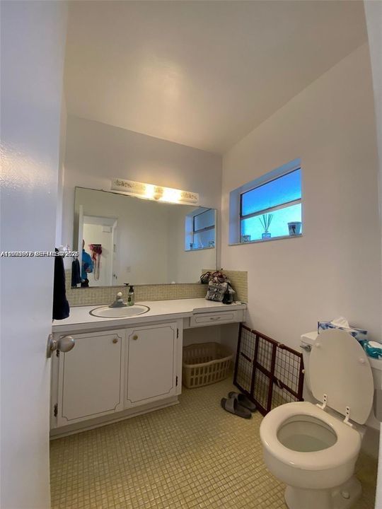En Venta: $164,999 (1 camas, 1 baños, 1071 Pies cuadrados)