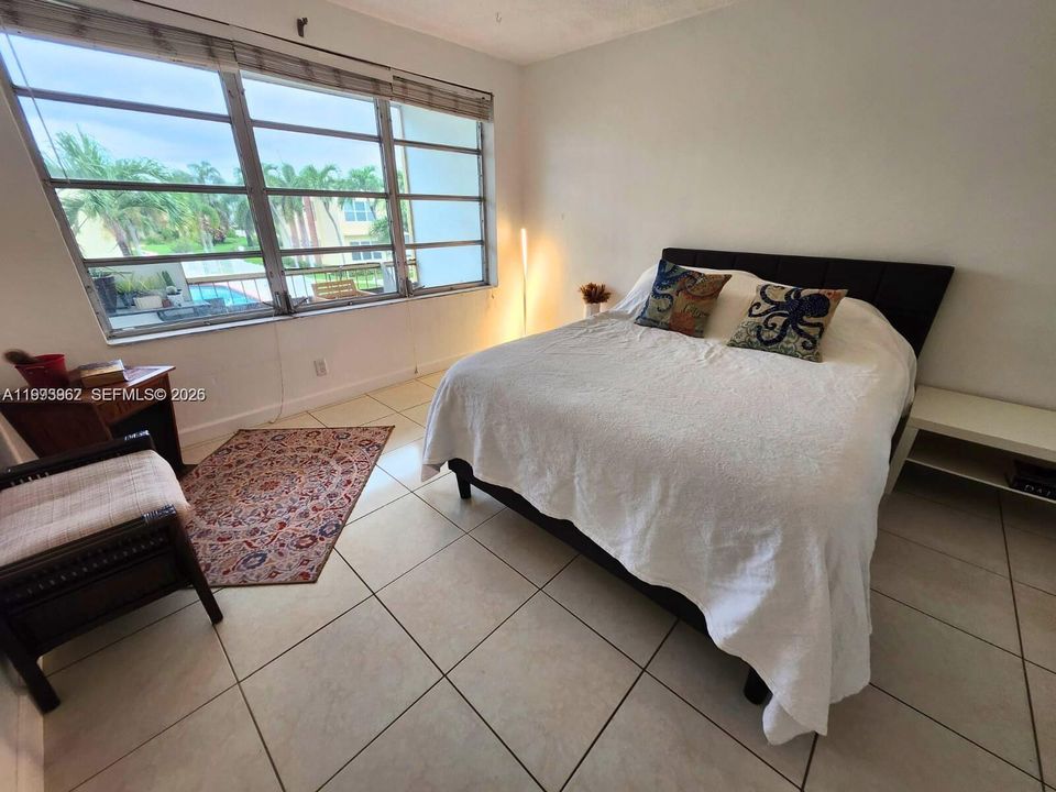 En Venta: $164,999 (1 camas, 1 baños, 1071 Pies cuadrados)
