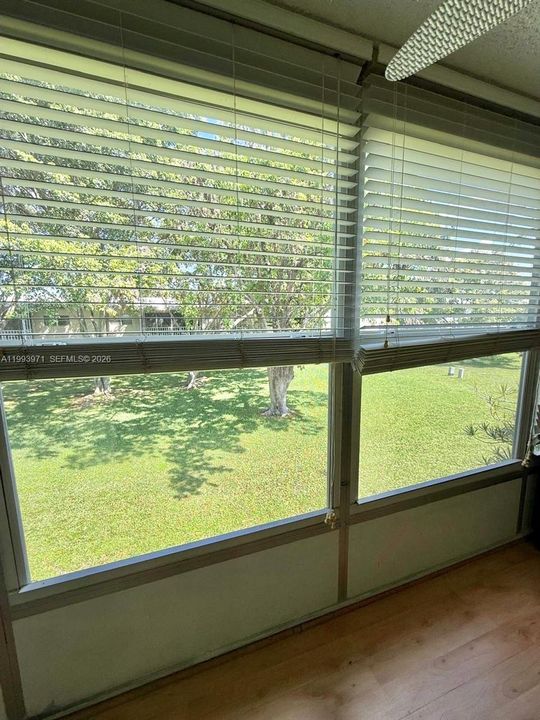 В аренду: $1,650 (2 спален, 2 ванн, 990 Квадратных фут)