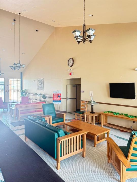 В аренду: $1,650 (2 спален, 2 ванн, 990 Квадратных фут)