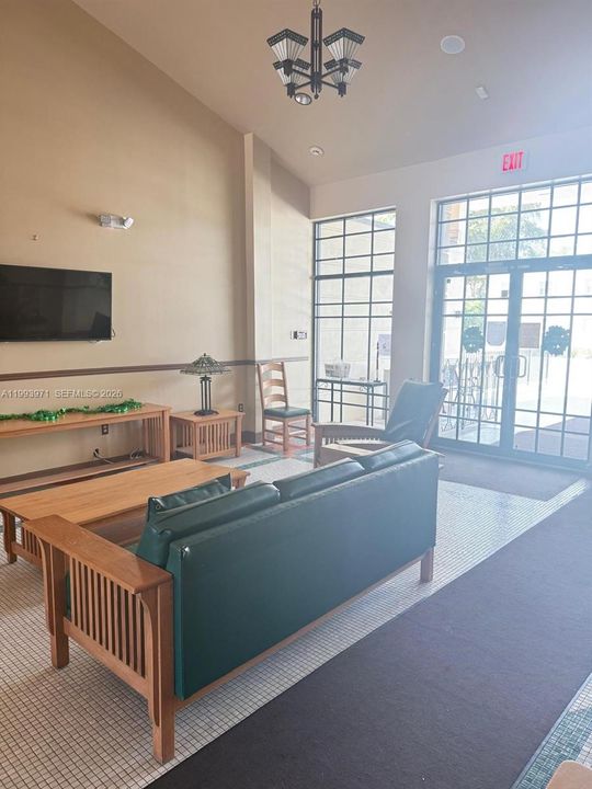 В аренду: $1,650 (2 спален, 2 ванн, 990 Квадратных фут)