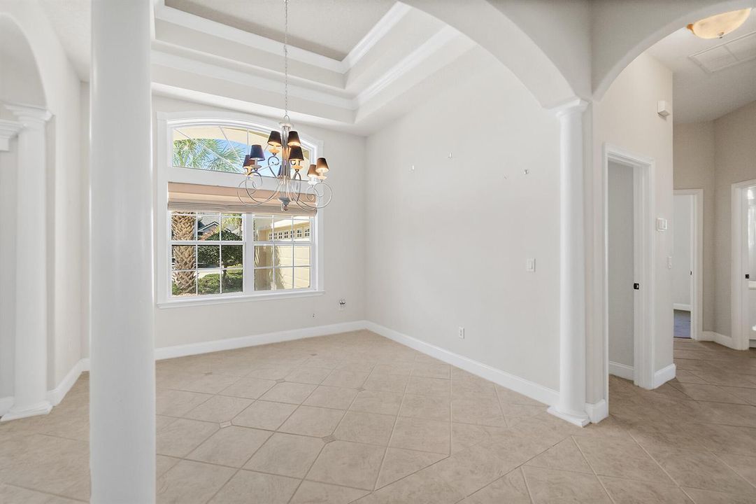 80_Longview_Way_N_Photos-60