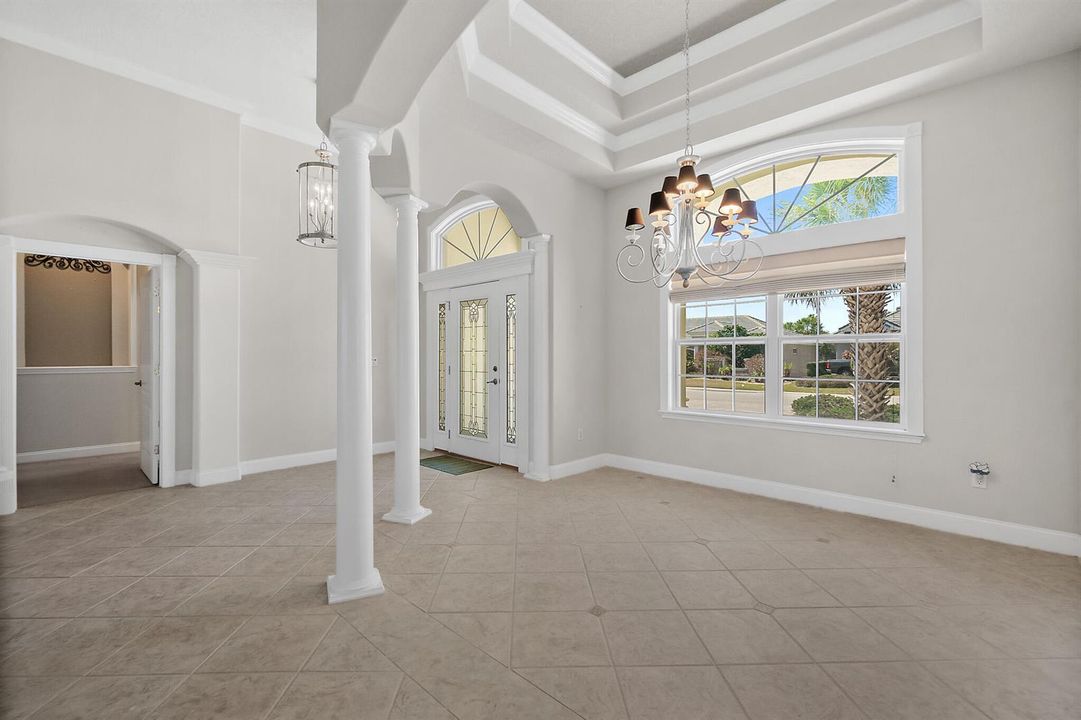 80_Longview_Way_N_Photos-54