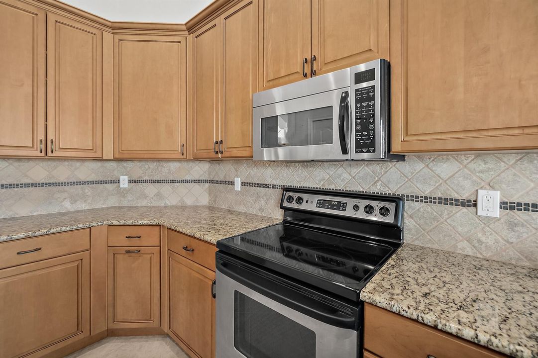 80_Longview_Way_N_Photos-65
