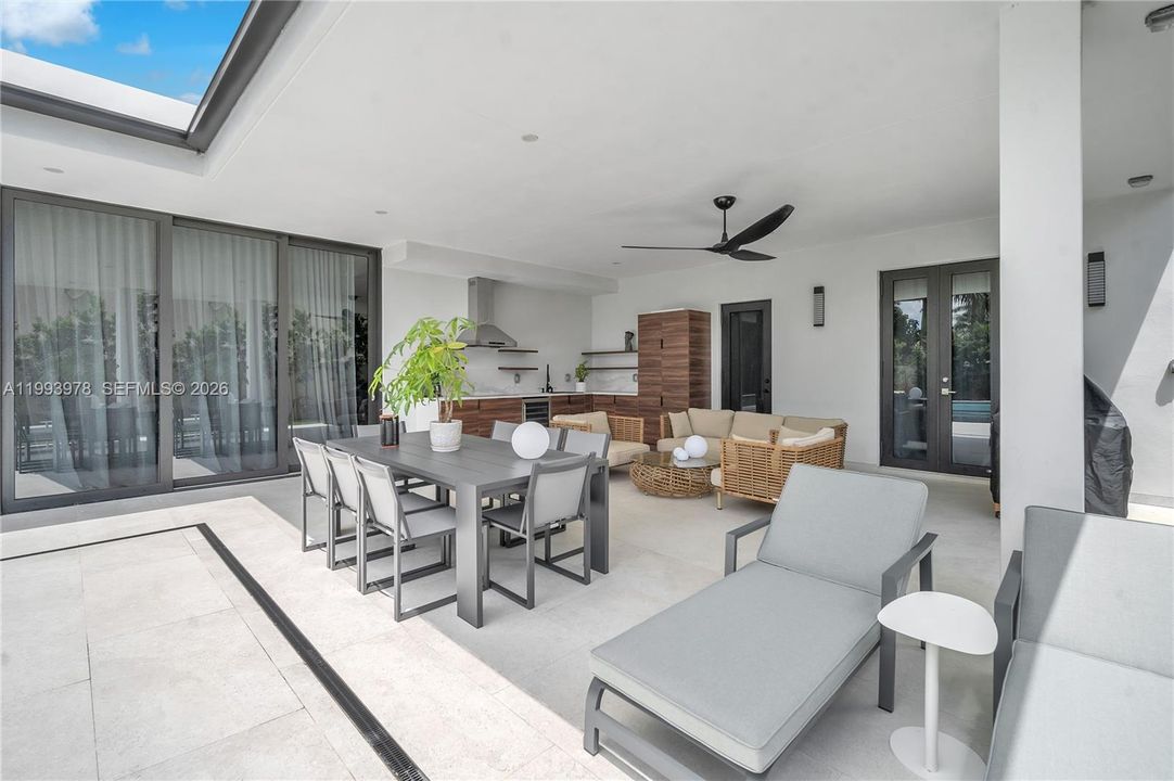 For Sale: $2,700,000 (4 beds, 3 baths, 3025 Square Feet)
