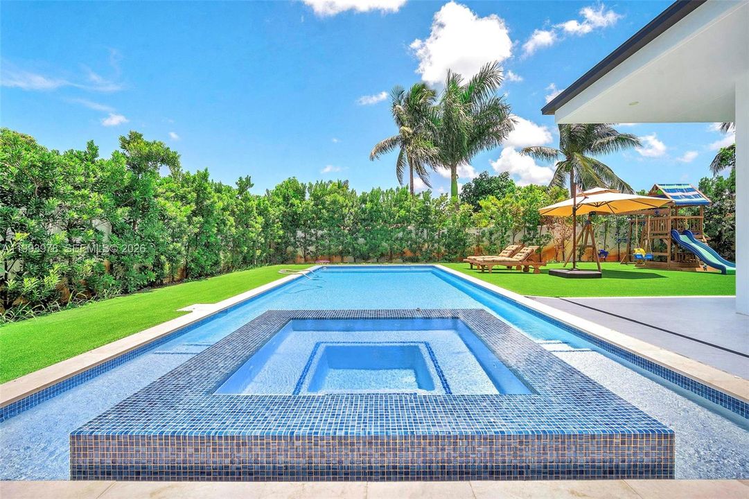 For Sale: $2,700,000 (4 beds, 3 baths, 3025 Square Feet)