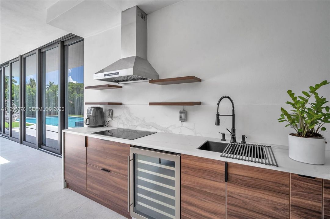 For Sale: $2,700,000 (4 beds, 3 baths, 3025 Square Feet)
