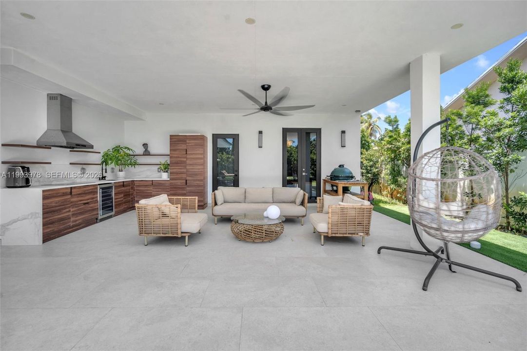 For Sale: $2,700,000 (4 beds, 3 baths, 3025 Square Feet)