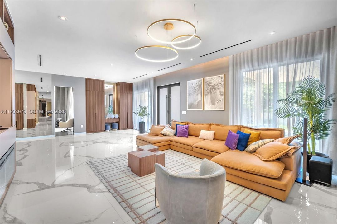 For Sale: $2,700,000 (4 beds, 3 baths, 3025 Square Feet)