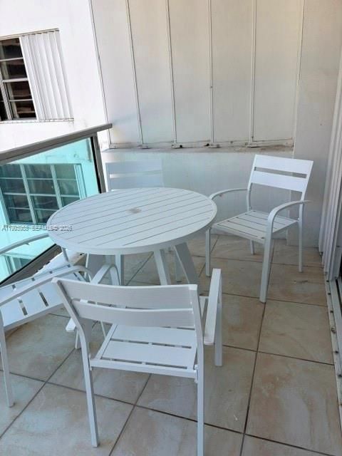BALCONY
