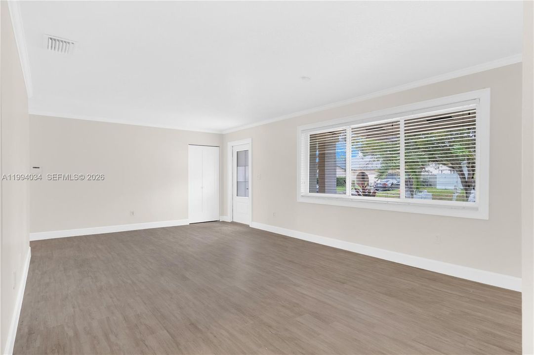 Active With Contract: $3,600 (3 beds, 2 baths, 1706 Square Feet)