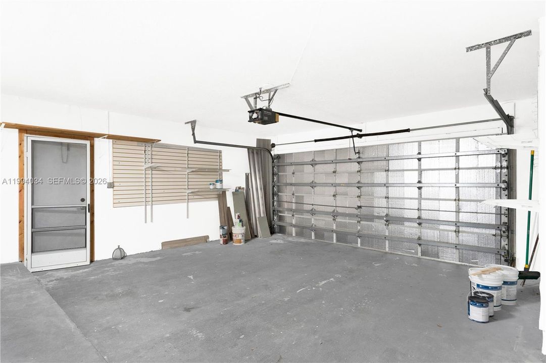 Active With Contract: $3,600 (3 beds, 2 baths, 1706 Square Feet)