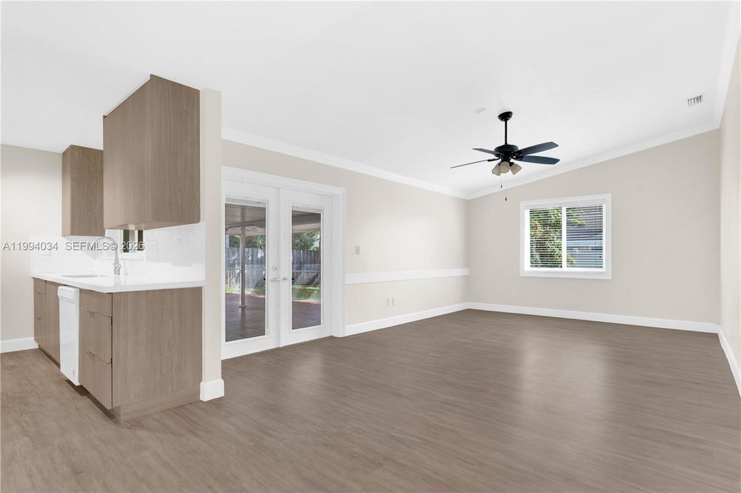 Active With Contract: $3,600 (3 beds, 2 baths, 1706 Square Feet)