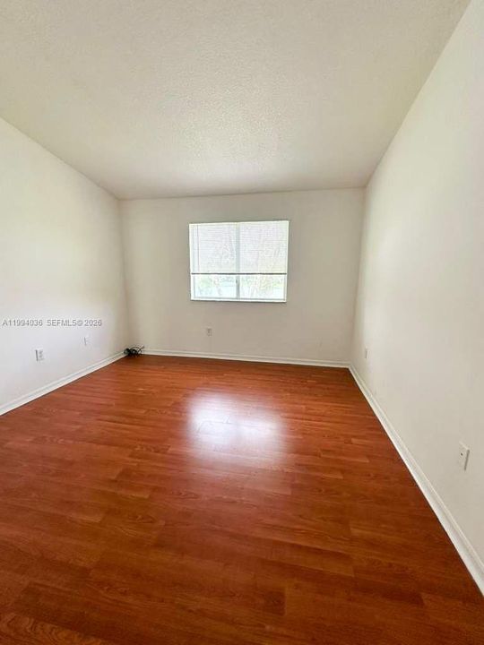 For Sale: $170,000 (2 beds, 2 baths, 815 Square Feet)