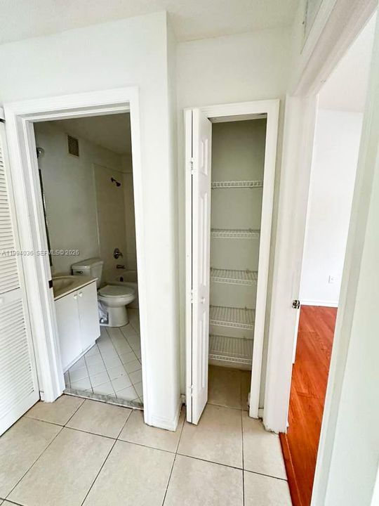 For Sale: $170,000 (2 beds, 2 baths, 815 Square Feet)
