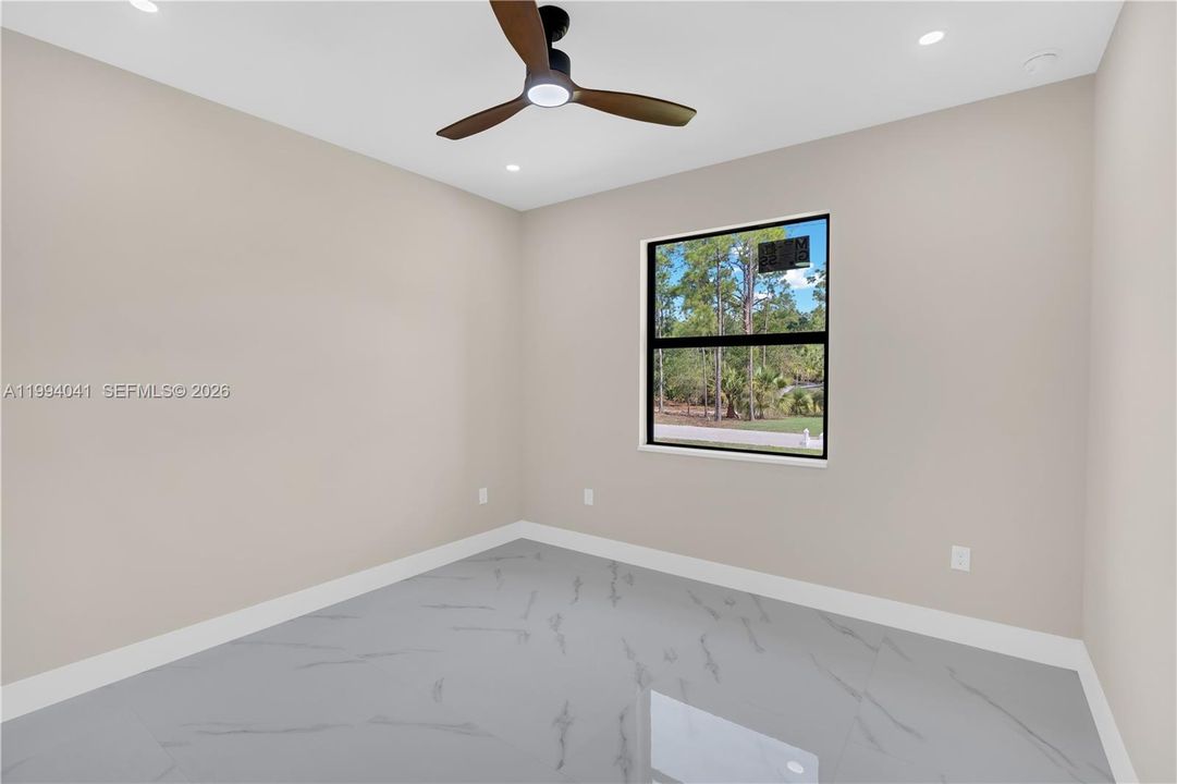 For Sale: $327,499 (3 beds, 2 baths, 1540 Square Feet)