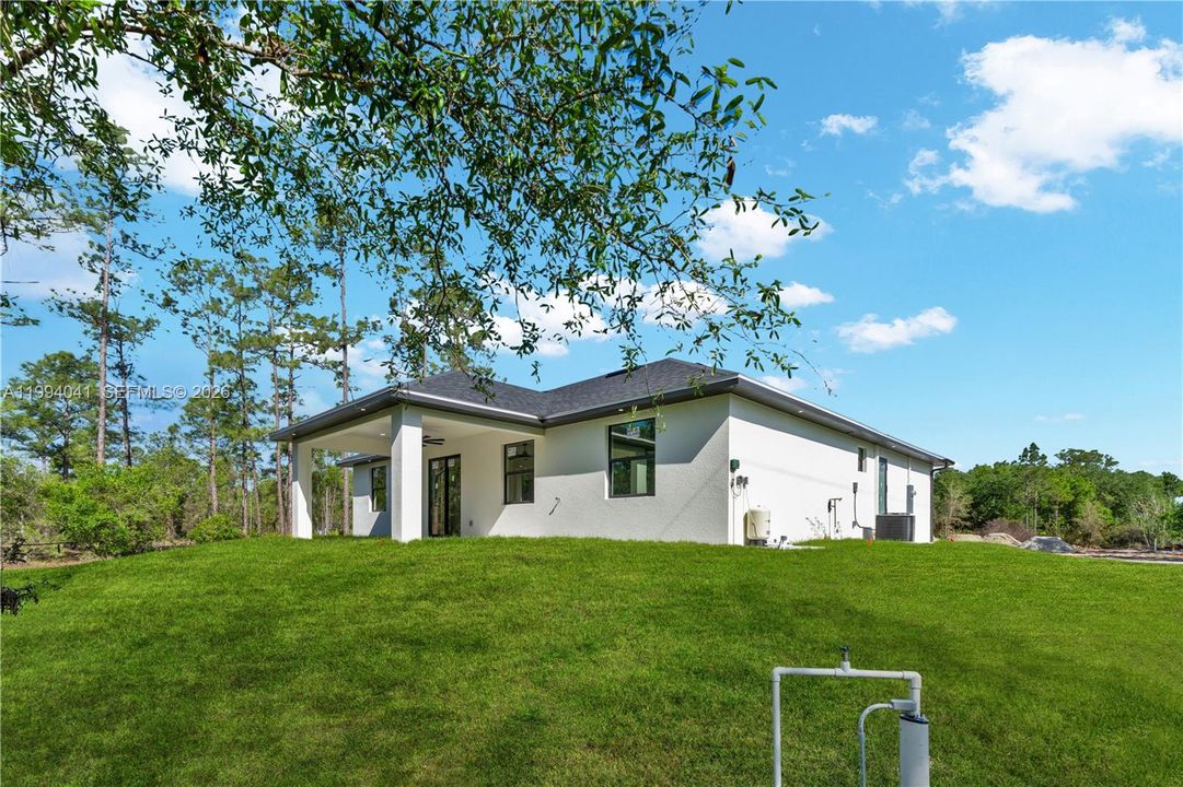 For Sale: $327,499 (3 beds, 2 baths, 1540 Square Feet)