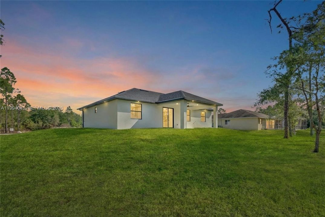 For Sale: $327,499 (3 beds, 2 baths, 1540 Square Feet)