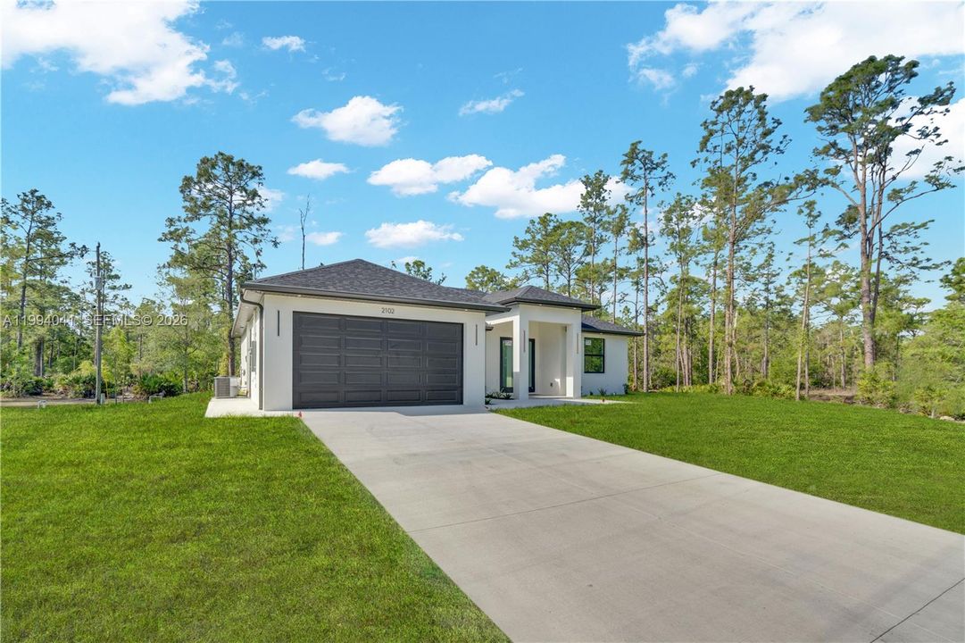 For Sale: $327,499 (3 beds, 2 baths, 1540 Square Feet)
