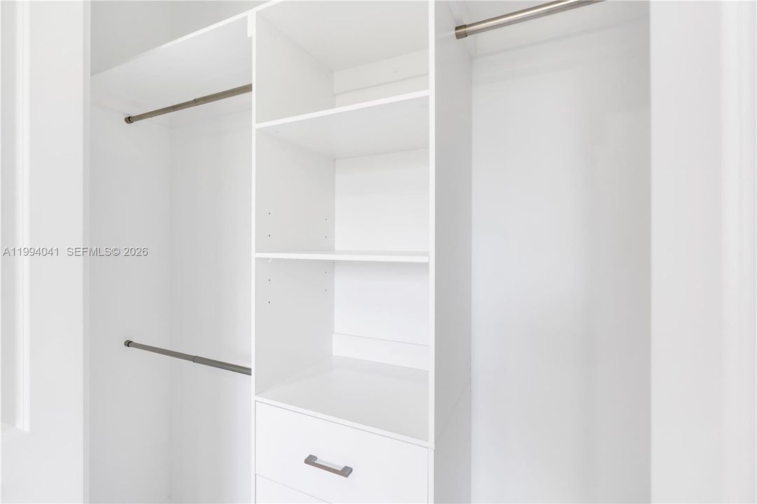 For Sale: $327,499 (3 beds, 2 baths, 1540 Square Feet)