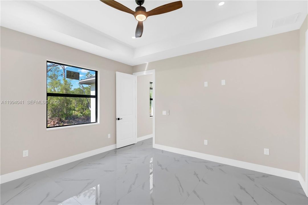 For Sale: $327,499 (3 beds, 2 baths, 1540 Square Feet)
