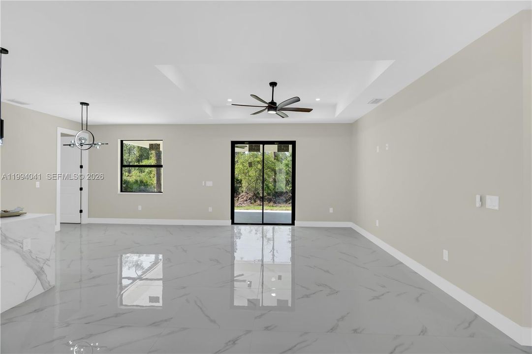 For Sale: $327,499 (3 beds, 2 baths, 1540 Square Feet)