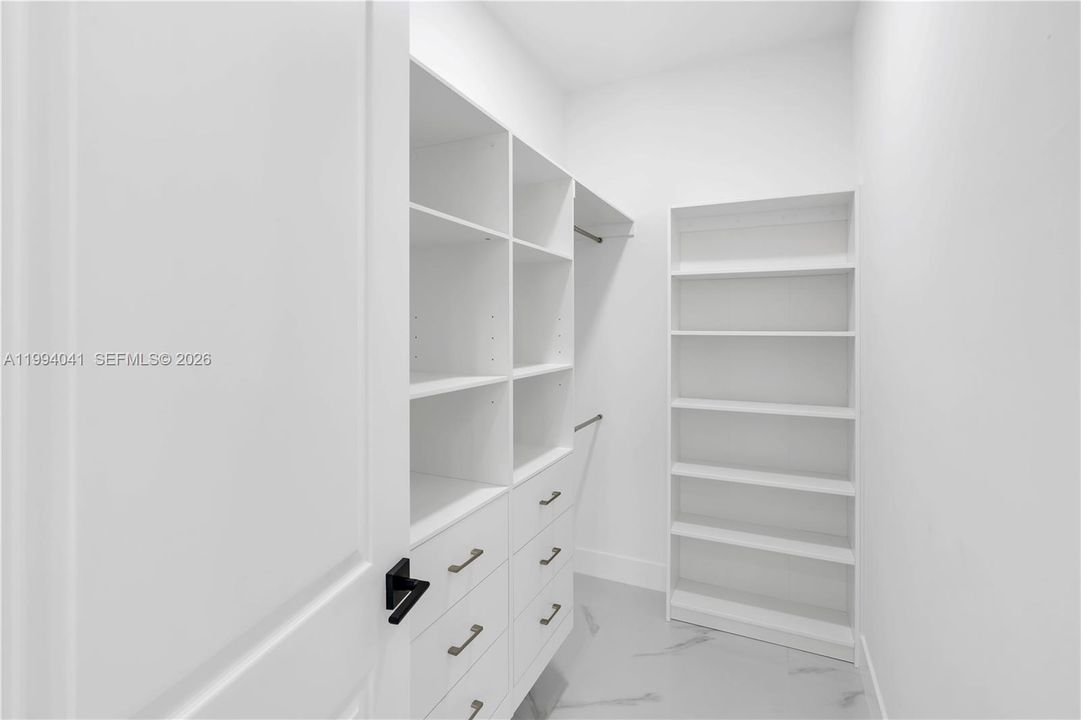 For Sale: $327,499 (3 beds, 2 baths, 1540 Square Feet)