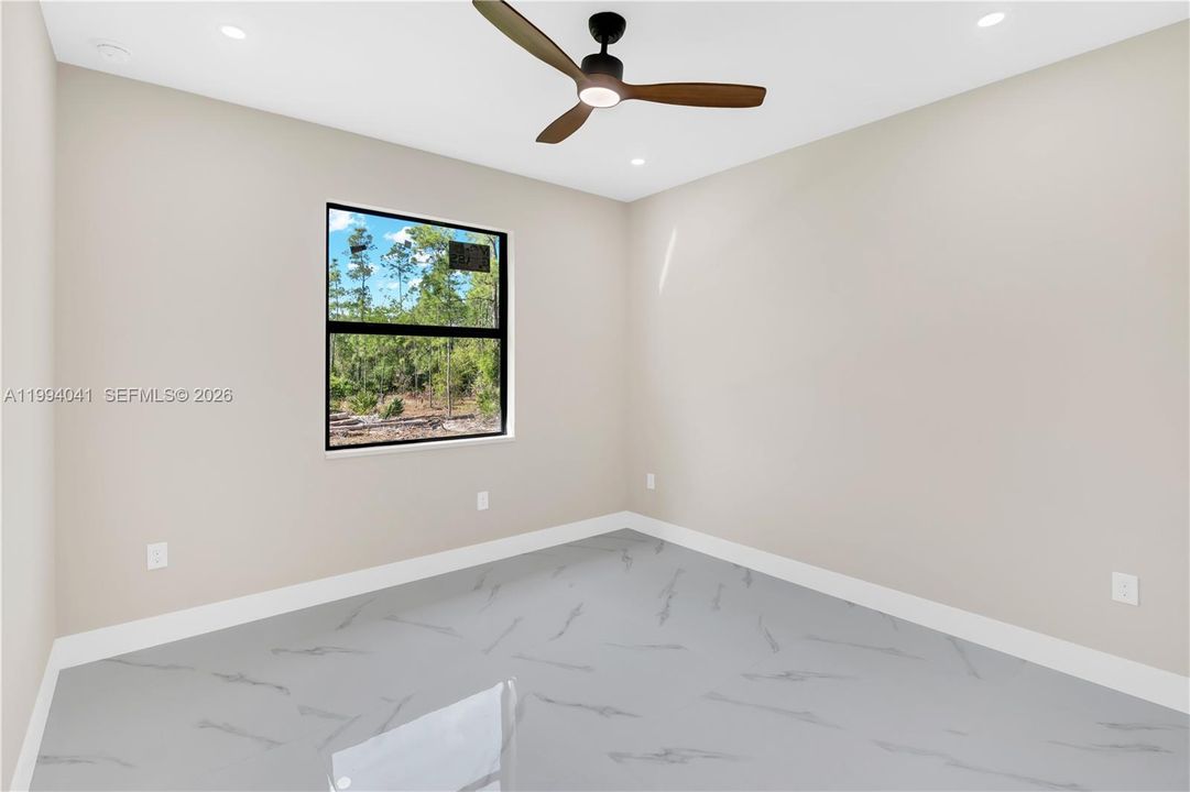 For Sale: $327,499 (3 beds, 2 baths, 1540 Square Feet)