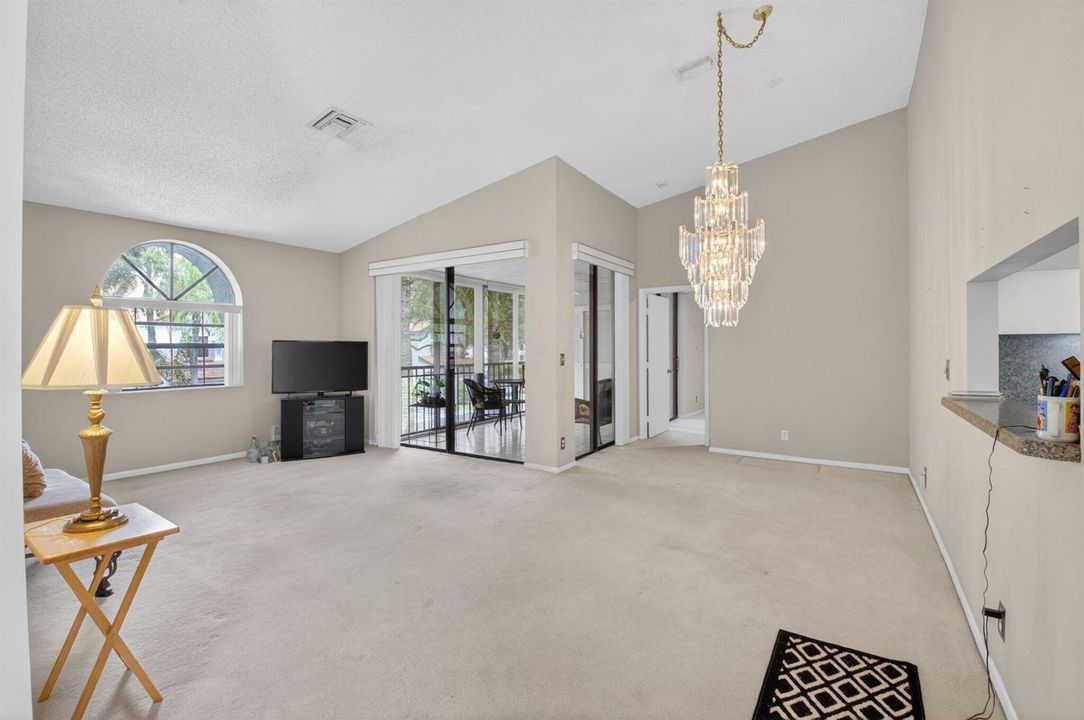 Living / Dining Area
