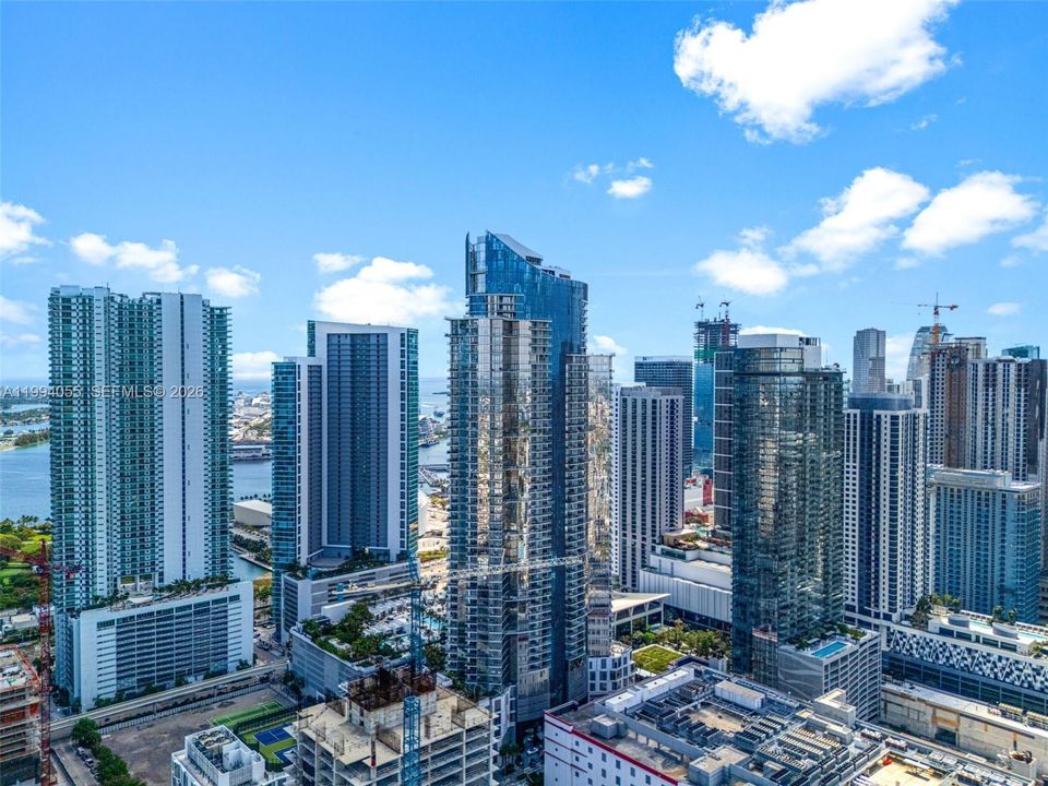 For Sale: $935,000 (1 beds, 2 baths, 1244 Square Feet)