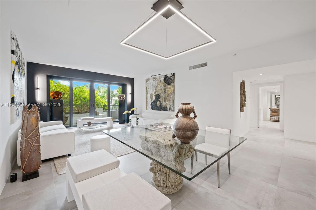 For Sale: $1,695,000 (2 beds, 2 baths, 1531 Square Feet)