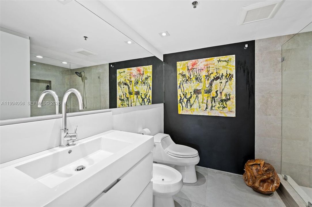 For Sale: $1,695,000 (2 beds, 2 baths, 1531 Square Feet)