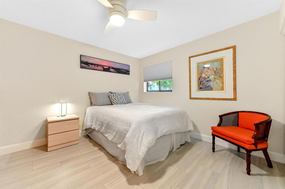 23 Bedroom 01
